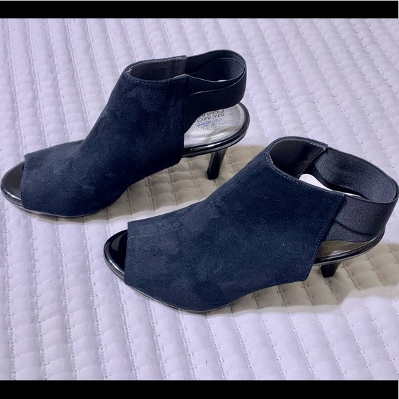 LifeStride Suede High Heel Peep Toe - Picture 3 of 5